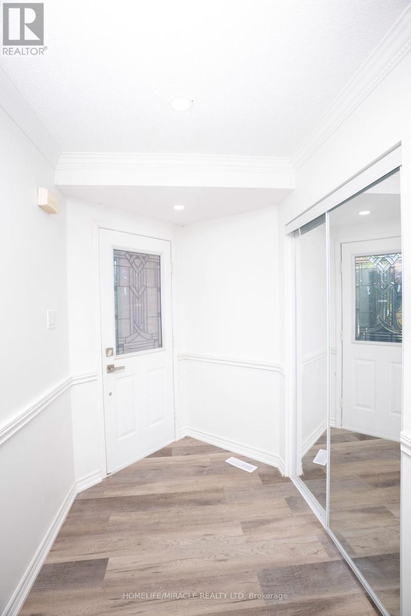 27 Killaloe Crescent, Halton Hills (Georgetown), Ontario  L7G 5N2 - Photo 12 - W12441720