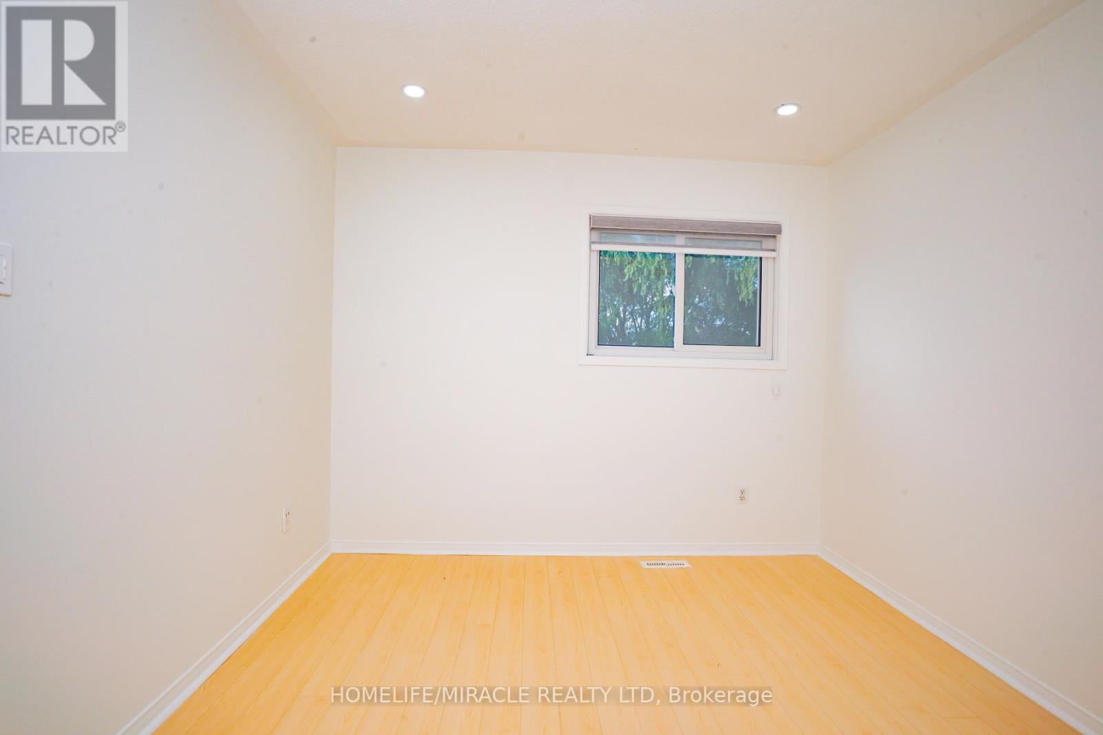 27 Killaloe Crescent, Halton Hills (Georgetown), Ontario  L7G 5N2 - Photo 35 - W12441720