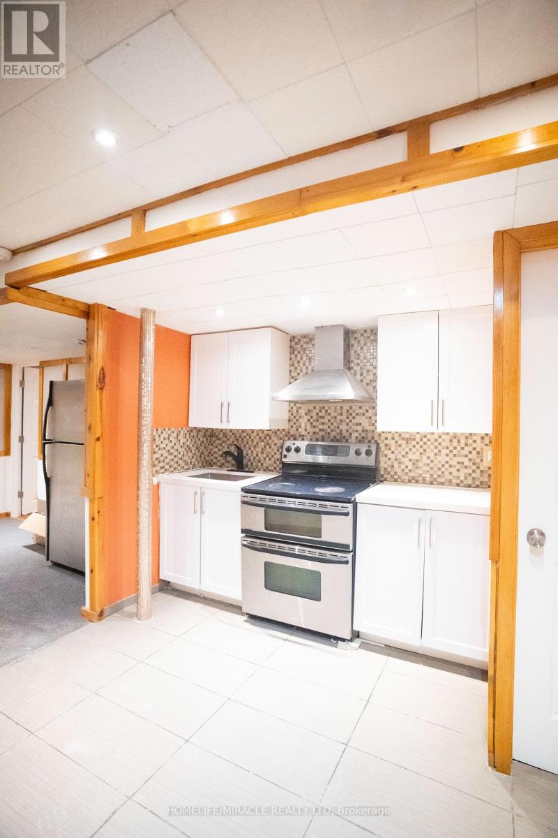 27 Killaloe Crescent, Halton Hills (Georgetown), Ontario  L7G 5N2 - Photo 50 - W12441720