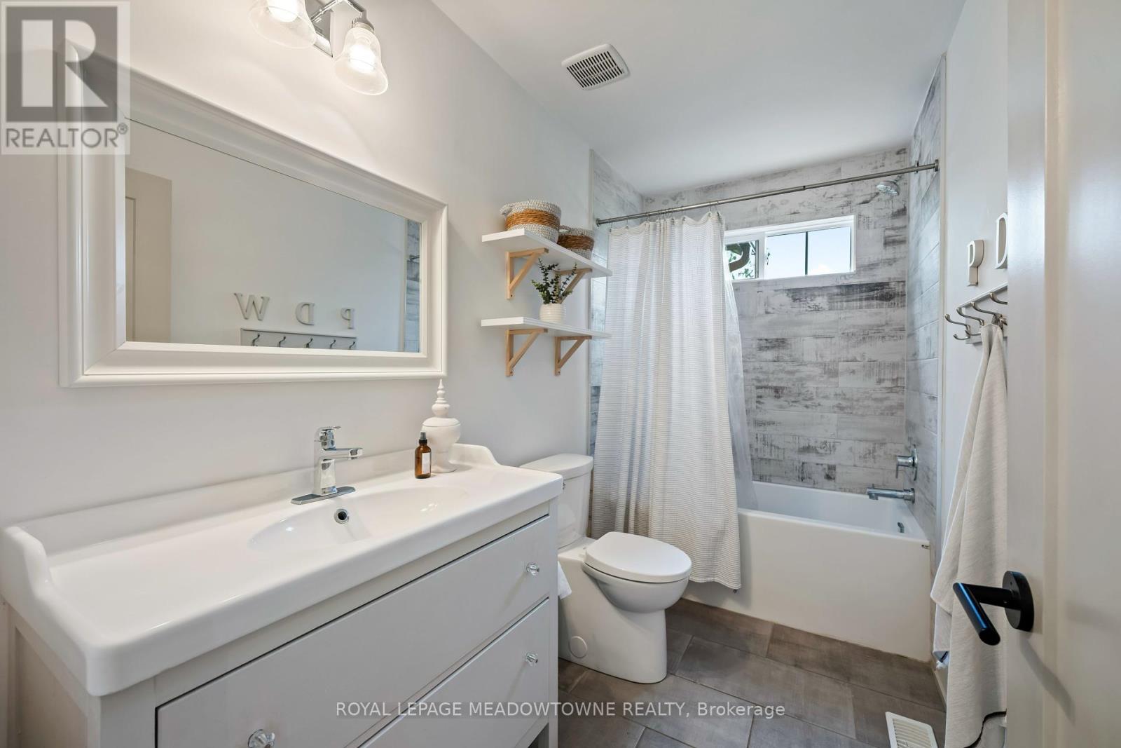 13394 Tenth Line, Halton Hills (Rural Halton Hills), Ontario  L7G 4S8 - Photo 28 - W12443164