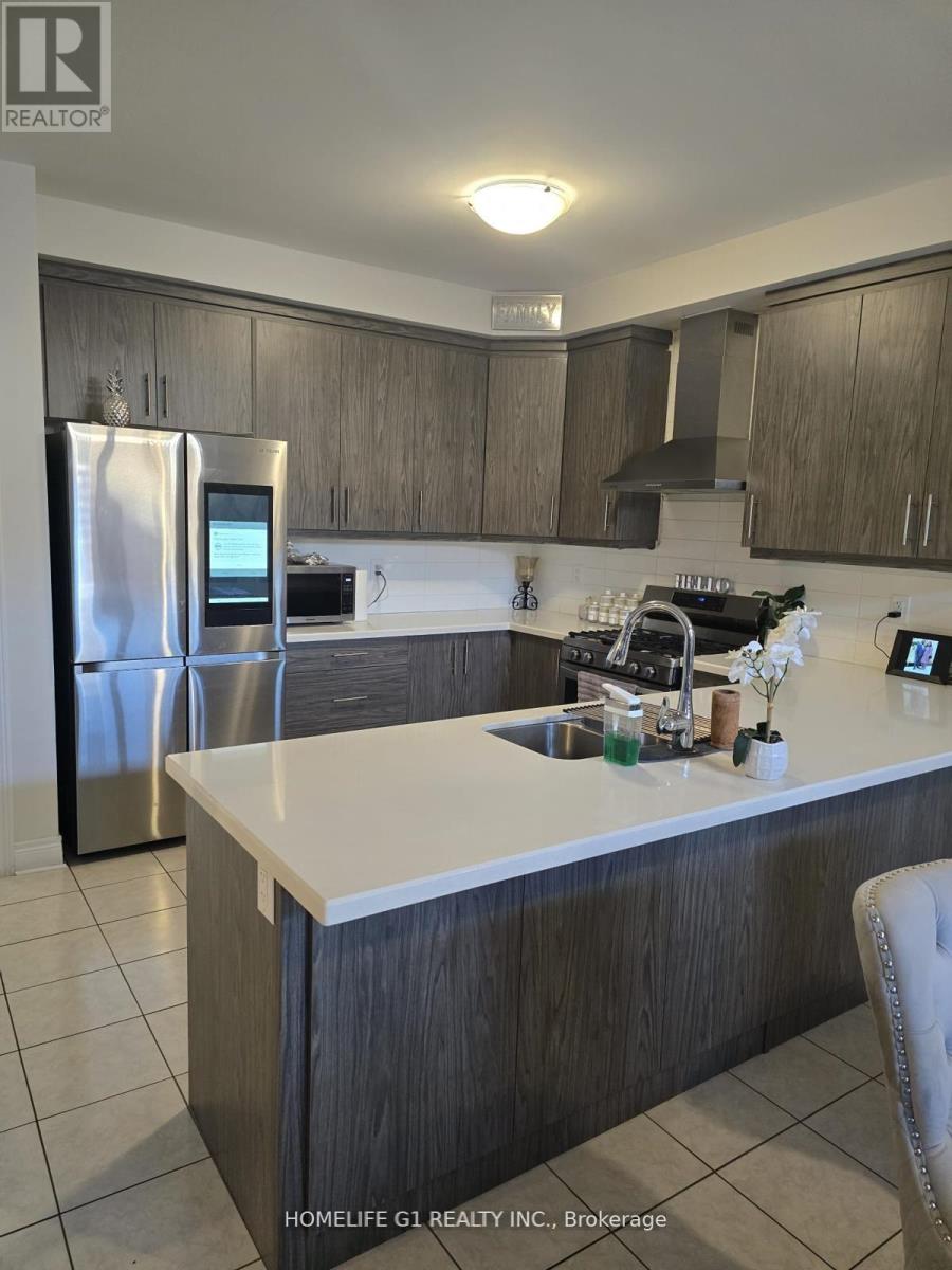 32 Branigan Crescent, Halton Hills (Georgetown), Ontario  L7G 0N1 - Photo 15 - W12444541