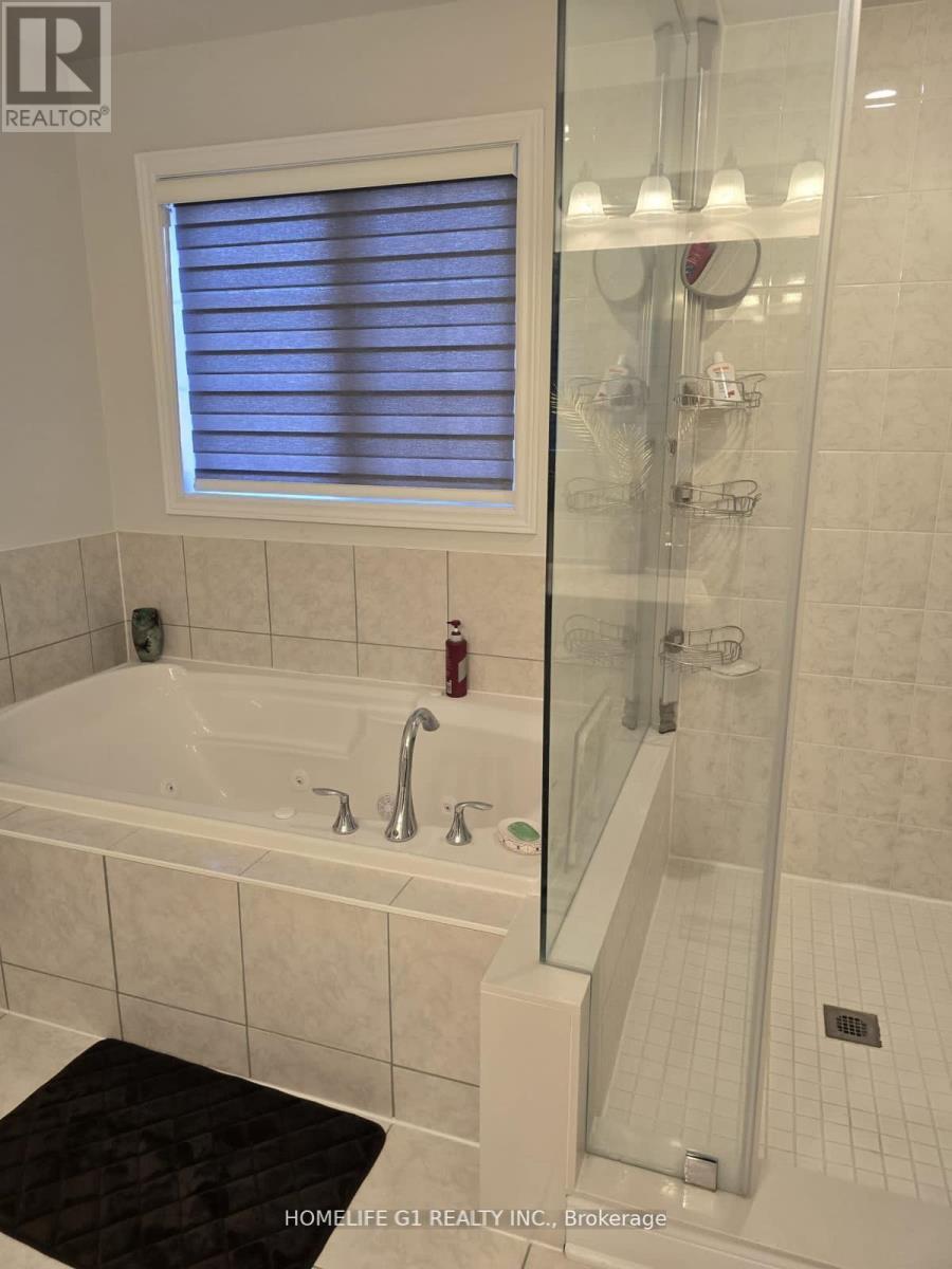 32 Branigan Crescent, Halton Hills (Georgetown), Ontario  L7G 0N1 - Photo 8 - W12444541