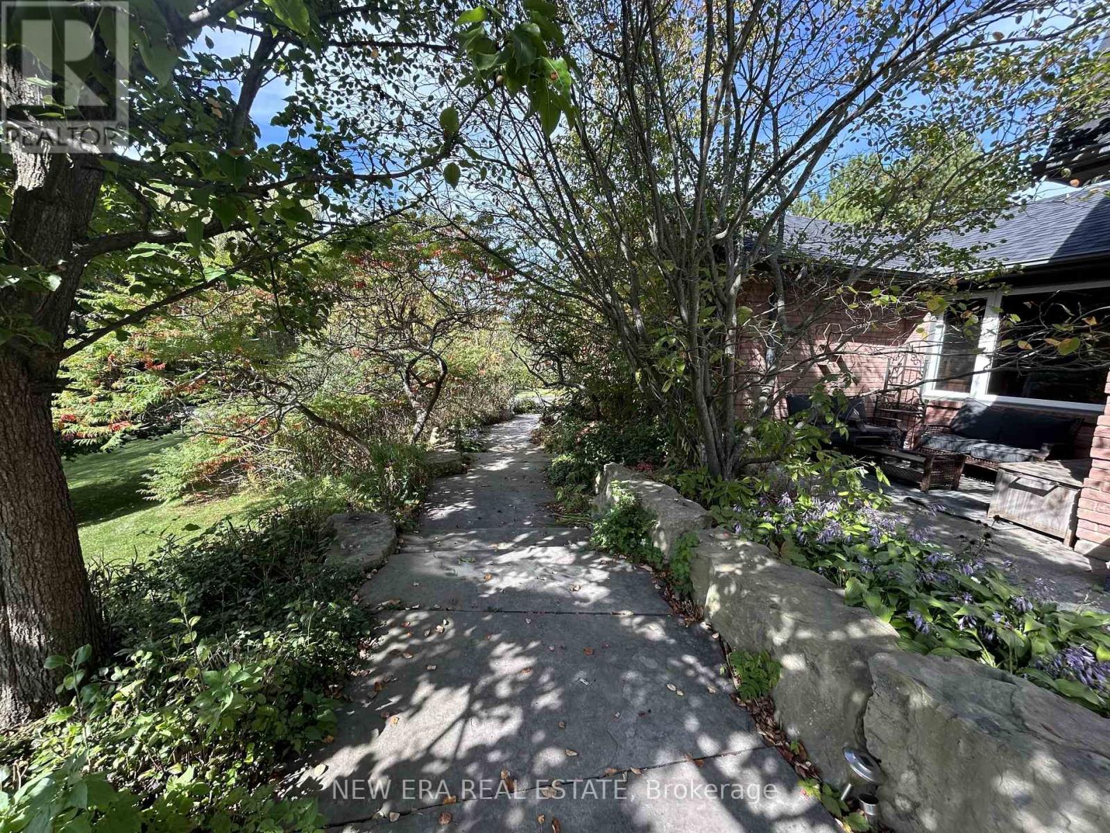 14227 Trafalgar Road, Halton Hills (Rural Halton Hills), Ontario  L7G 4S4 - Photo 12 - W12448835