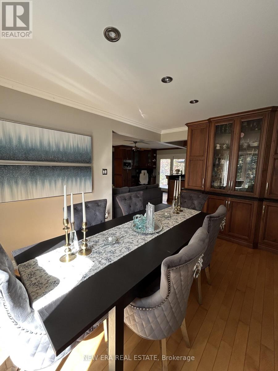 14227 Trafalgar Road, Halton Hills (Rural Halton Hills), Ontario  L7G 4S4 - Photo 17 - W12448835