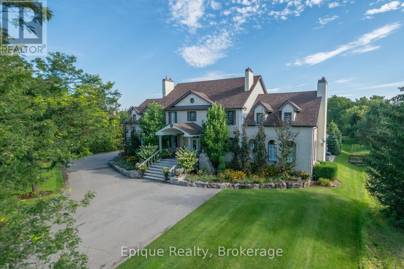 71 Mae Court, Milton (Campbellville), Ontario  L0P 1B0 - Photo 2 - W12450333