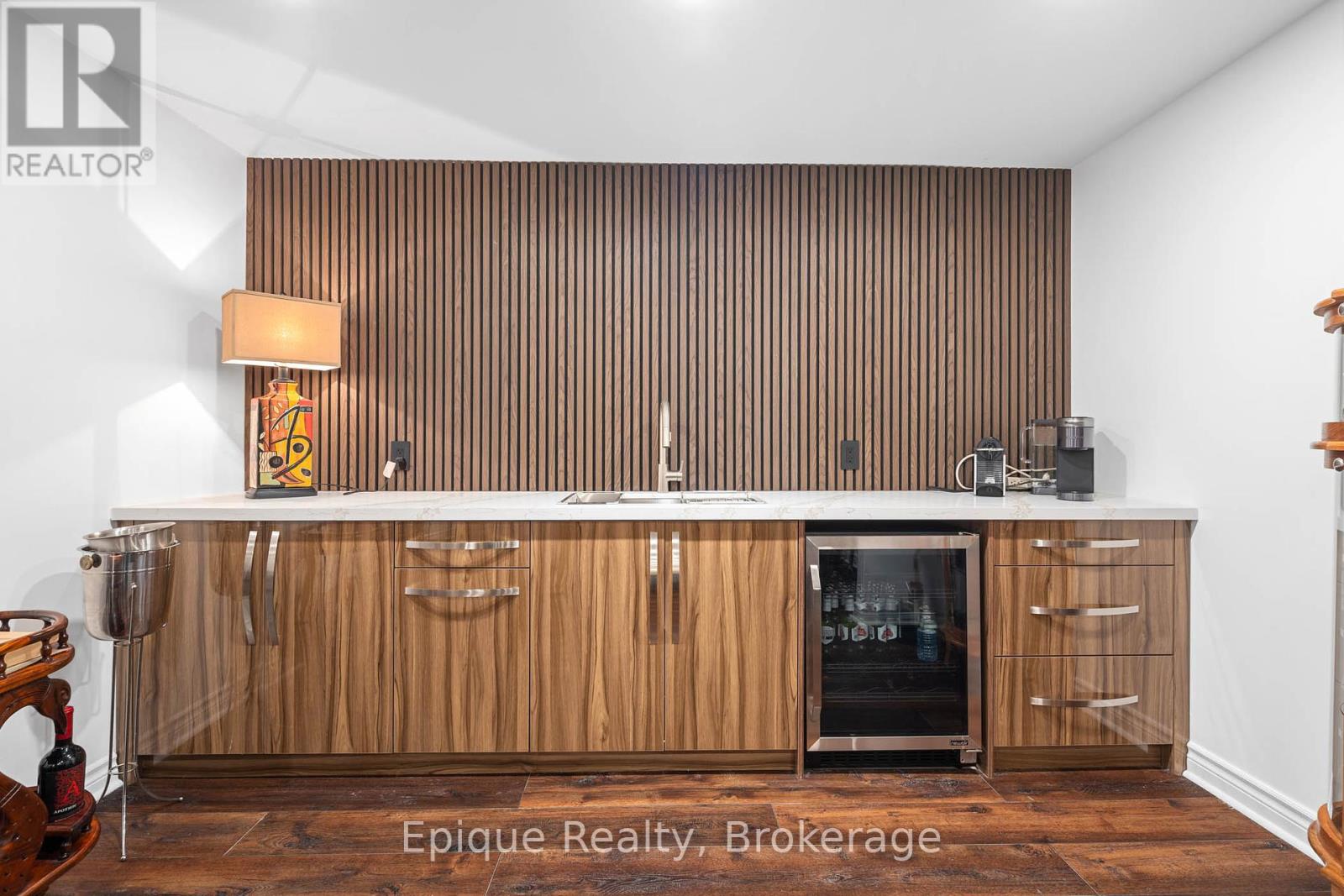 71 Mae Court, Milton (Campbellville), Ontario  L0P 1B0 - Photo 28 - W12450333