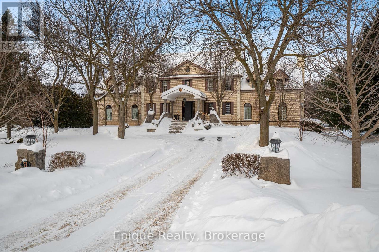 71 Mae Court, Milton (Campbellville), Ontario  L0P 1B0 - Photo 4 - W12450333