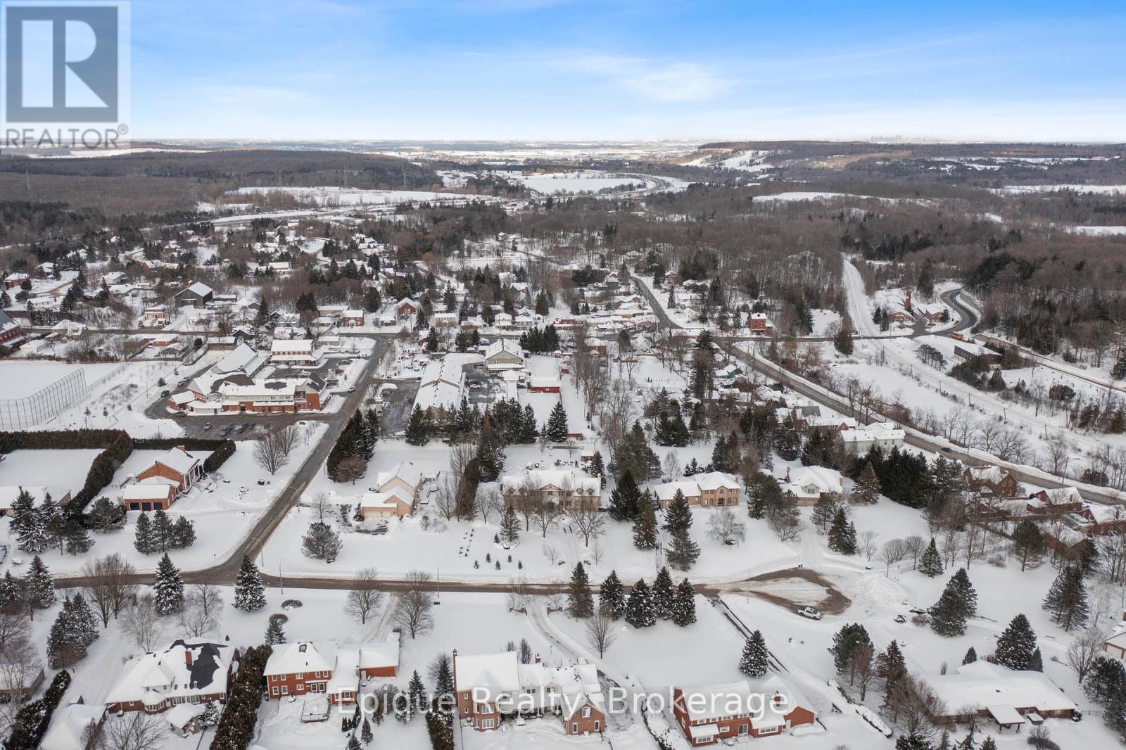 71 Mae Court, Milton (Campbellville), Ontario  L0P 1B0 - Photo 40 - W12450333