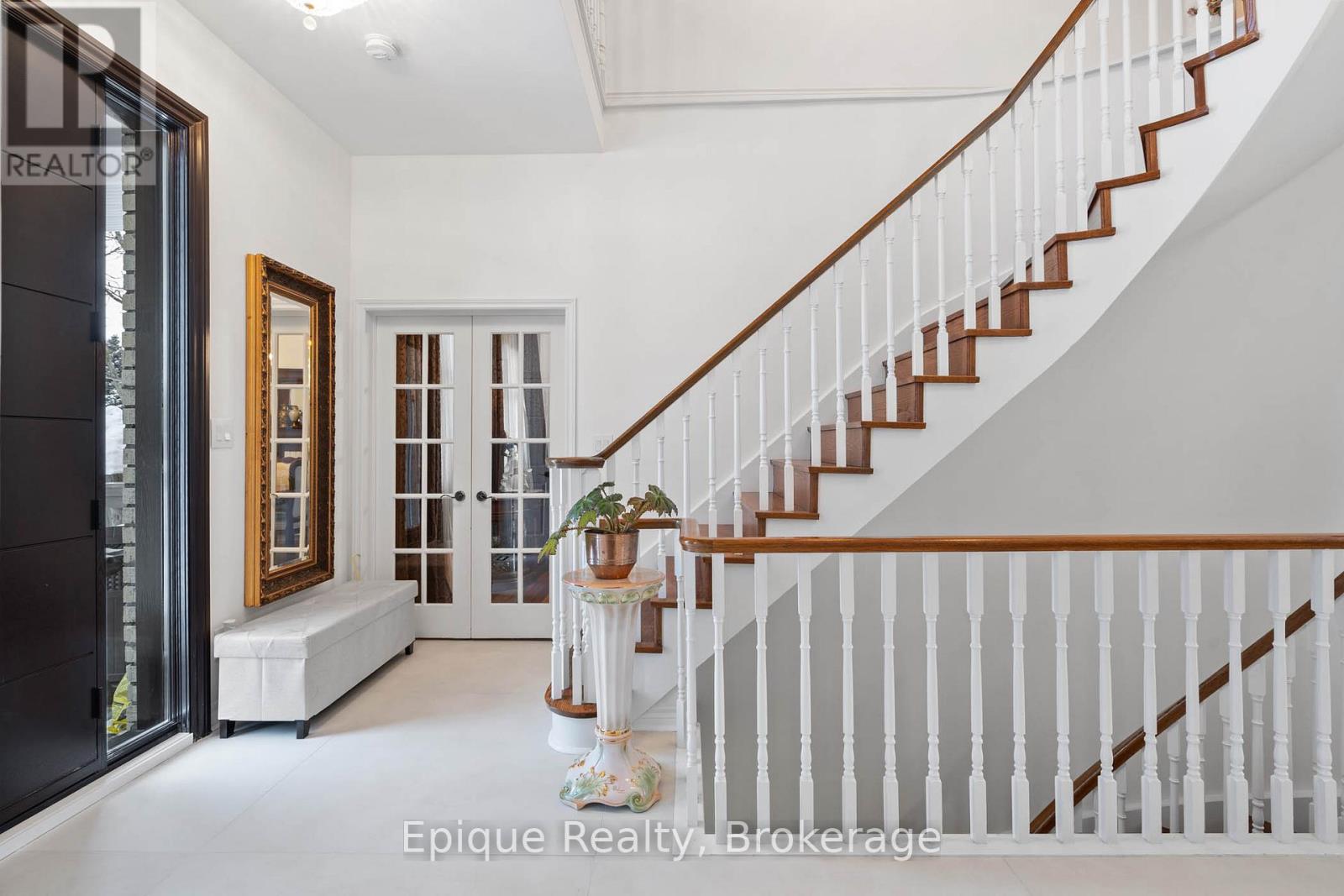 71 Mae Court, Milton (Campbellville), Ontario  L0P 1B0 - Photo 7 - W12450333