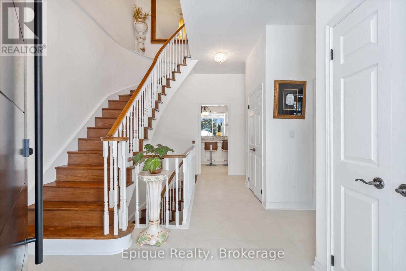 71 Mae Court, Milton (Campbellville), Ontario  L0P 1B0 - Photo 8 - W12450333