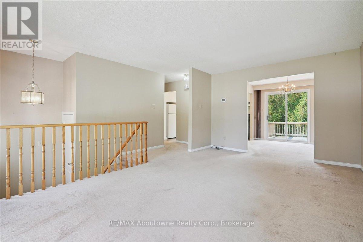 14 Norman Avenue, Halton Hills (Ac Acton), Ontario  L7J 2R4 - Photo 12 - W12451487