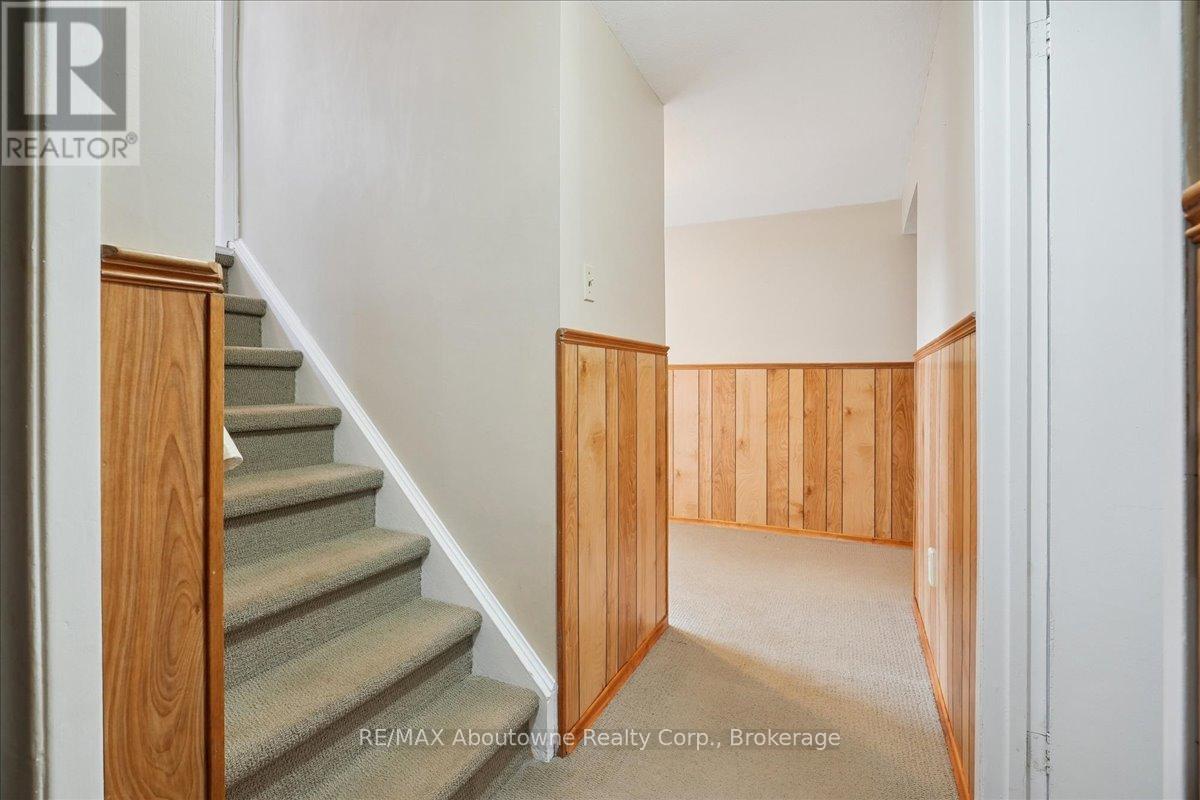 14 Norman Avenue, Halton Hills (Ac Acton), Ontario  L7J 2R4 - Photo 28 - W12451487