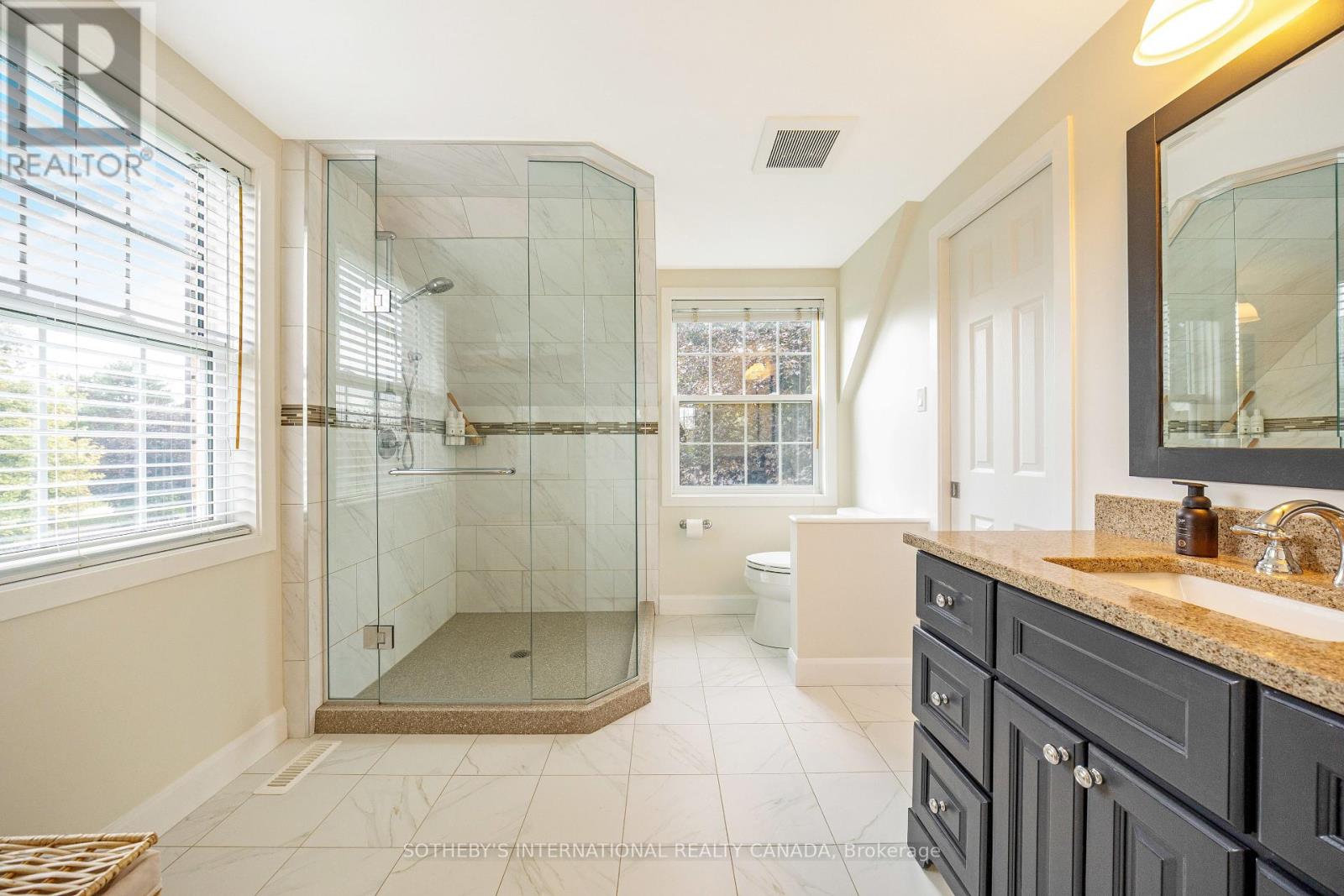 331 Wheelihan Way, Milton (Campbellville), Ontario  L0P 0A1 - Photo 36 - W12451306