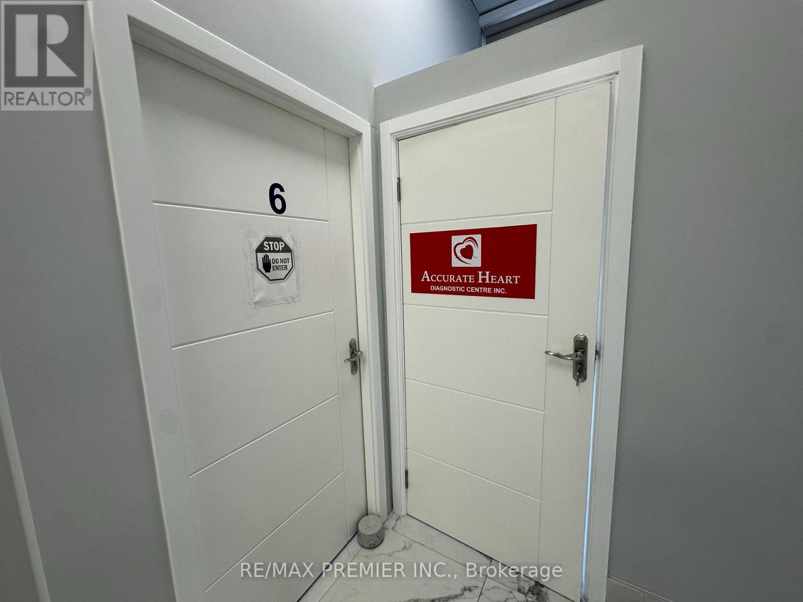 120 Guelph Street, Halton Hills (Georgetown), Ontario  L7G 4A4 - Photo 16 - W12451385