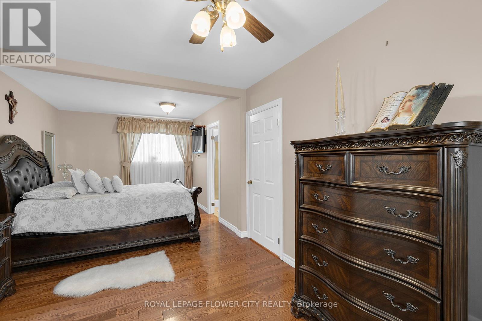 13 Bairstow Crescent, Halton Hills (Georgetown), Ontario  L7G 1L9 - Photo 16 - W12452172