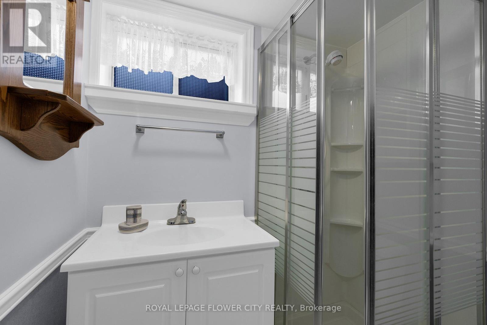 13 Bairstow Crescent, Halton Hills (Georgetown), Ontario  L7G 1L9 - Photo 34 - W12452172