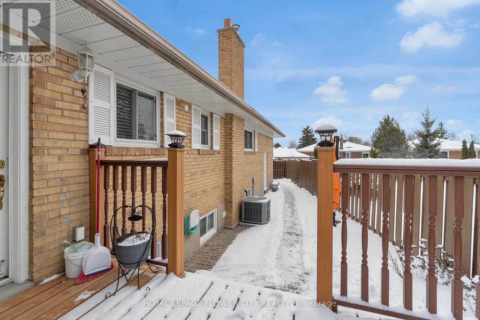 13 Bairstow Crescent, Halton Hills (Georgetown), Ontario  L7G 1L9 - Photo 38 - W12452172