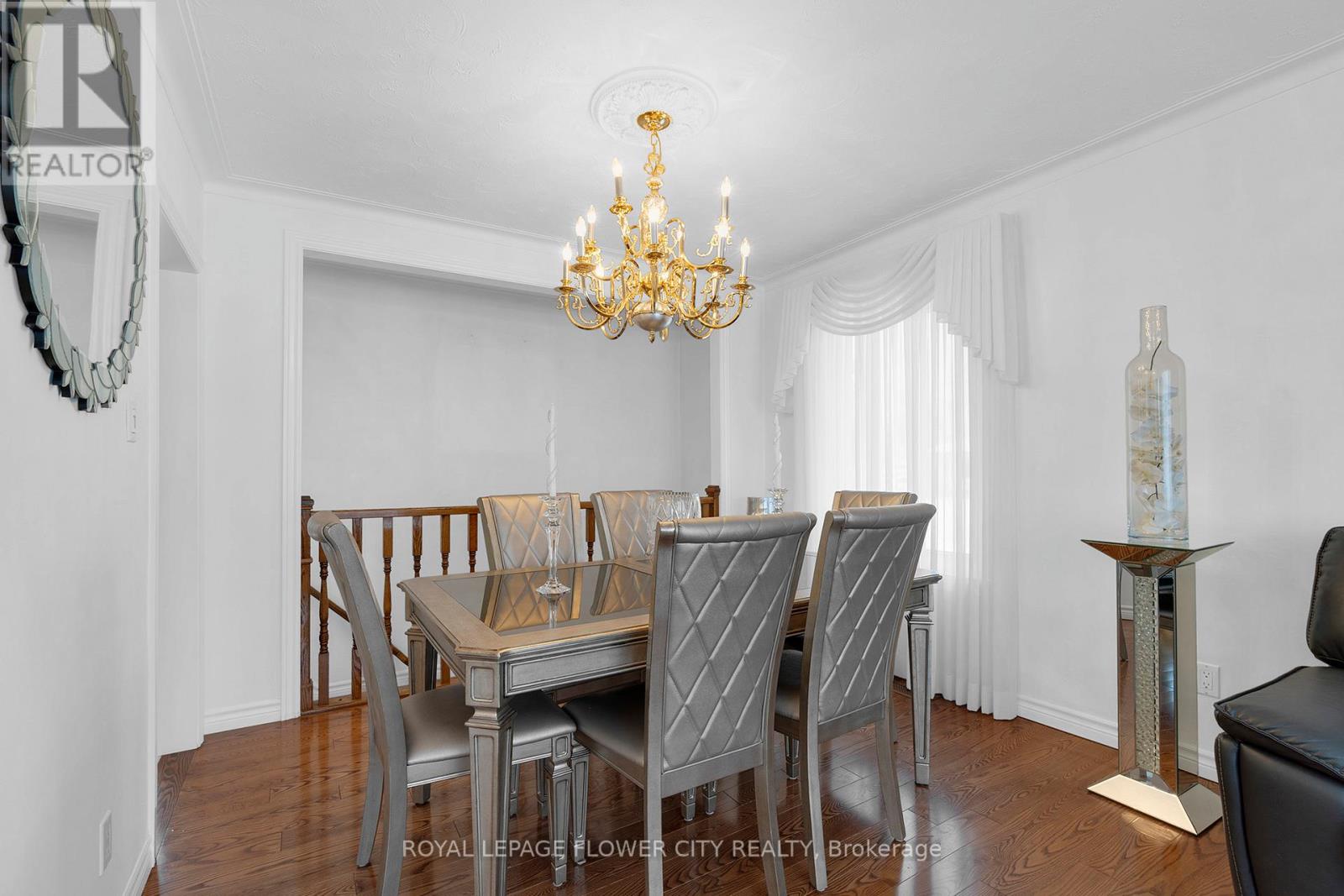 13 Bairstow Crescent, Halton Hills (Georgetown), Ontario  L7G 1L9 - Photo 9 - W12452172