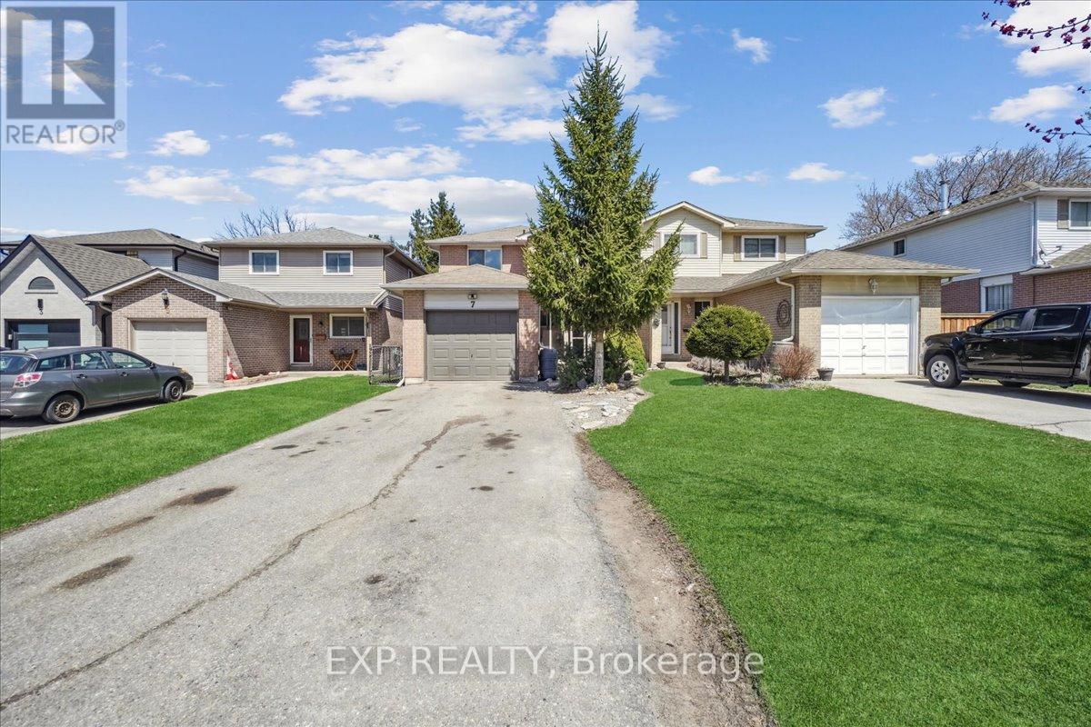 7 Rosset Valley Court, Halton Hills (Georgetown), Ontario  L7G 5E1 - Photo 2 - W12453389