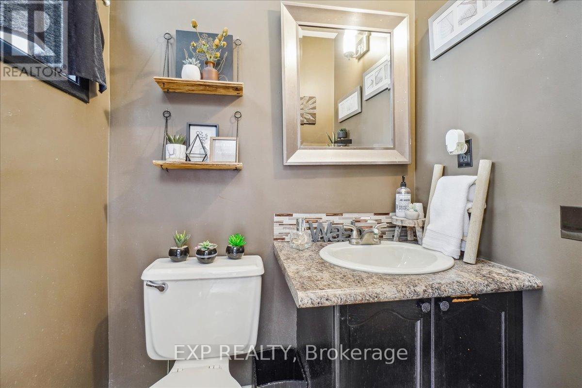 7 Rosset Valley Court, Halton Hills (Georgetown), Ontario  L7G 5E1 - Photo 21 - W12453389