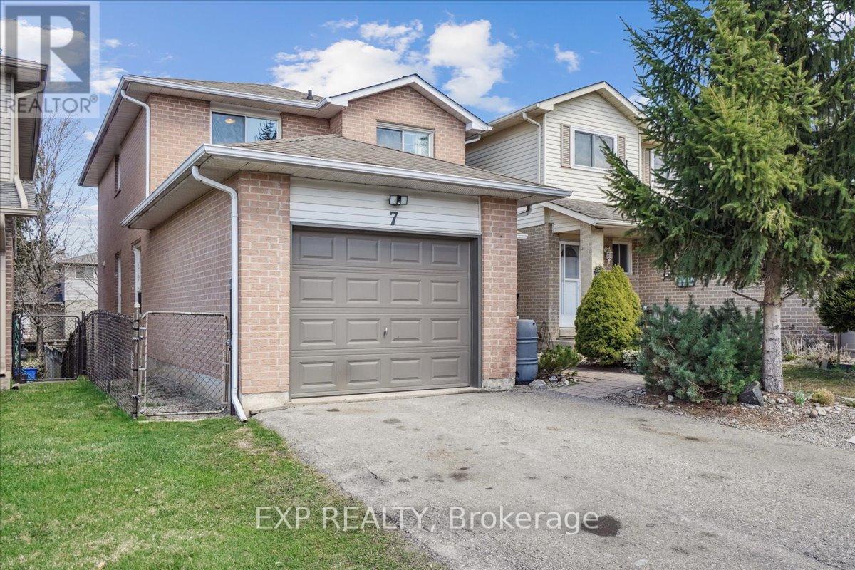 7 Rosset Valley Court, Halton Hills (Georgetown), Ontario  L7G 5E1 - Photo 3 - W12453389