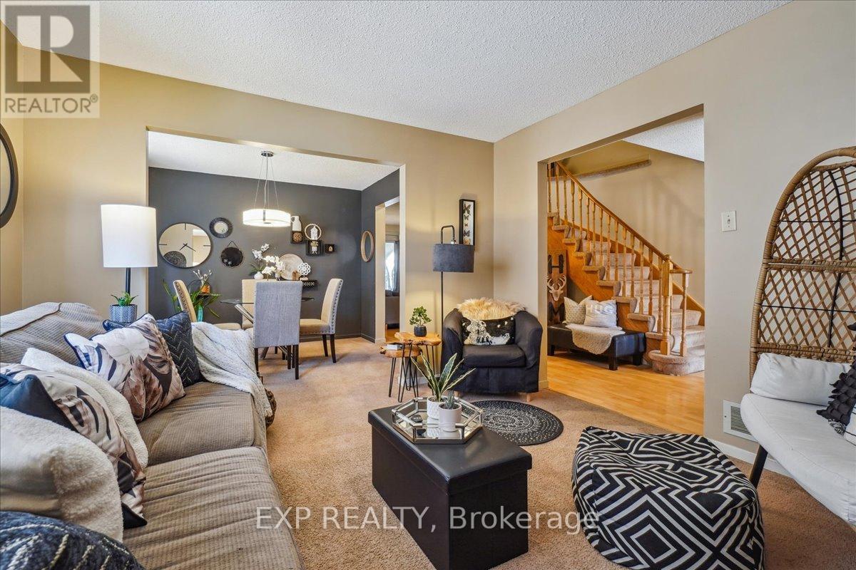 7 Rosset Valley Court, Halton Hills (Georgetown), Ontario  L7G 5E1 - Photo 8 - W12453389