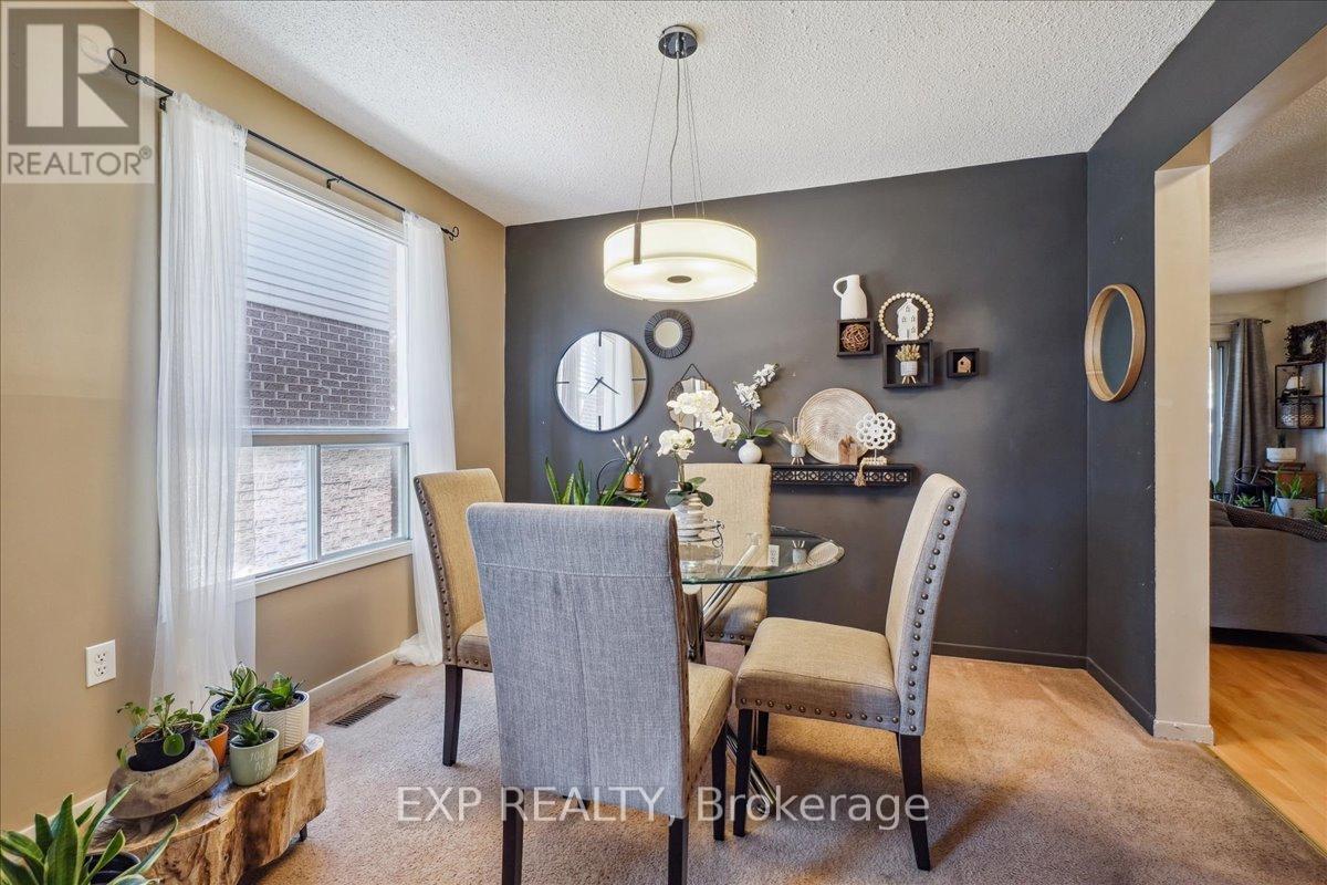 7 Rosset Valley Court, Halton Hills (Georgetown), Ontario  L7G 5E1 - Photo 9 - W12453389