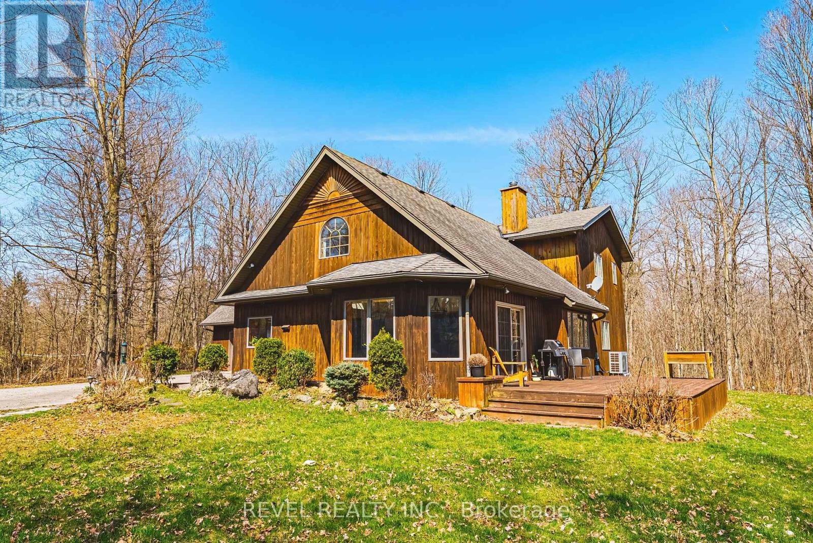 1325 3 Side Road, Milton (Campbellville), Ontario  L0P 1B0 - Photo 1 - W12454013