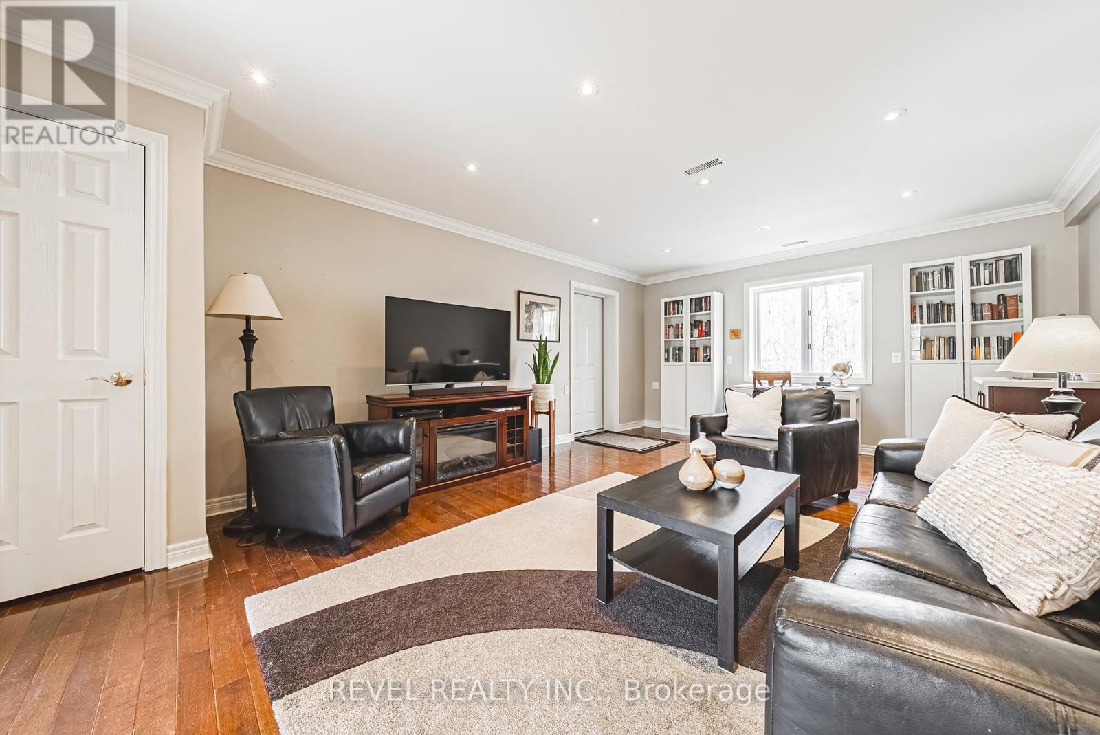 1325 3 Side Road, Milton (Campbellville), Ontario  L0P 1B0 - Photo 22 - W12454013