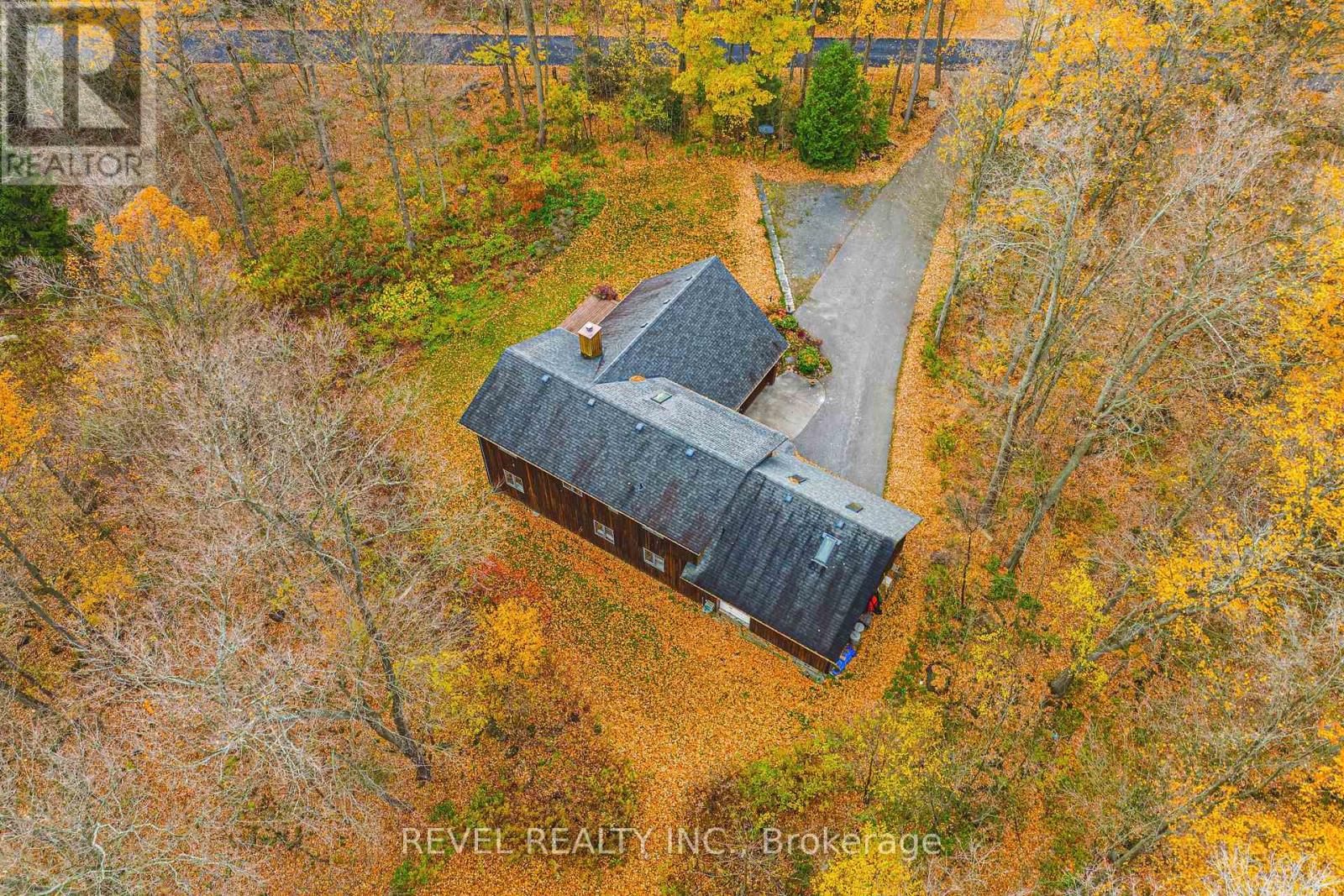1325 3 Side Road, Milton (Campbellville), Ontario  L0P 1B0 - Photo 40 - W12454013