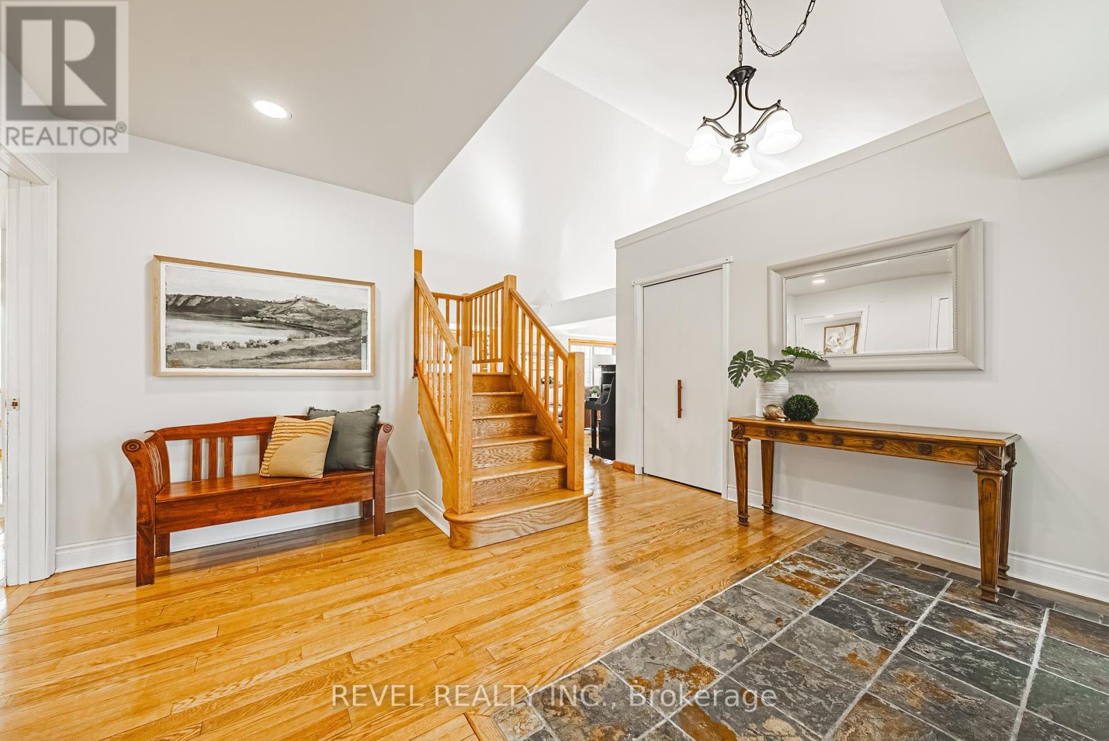 1325 3 Side Road, Milton (Campbellville), Ontario  L0P 1B0 - Photo 5 - W12454013