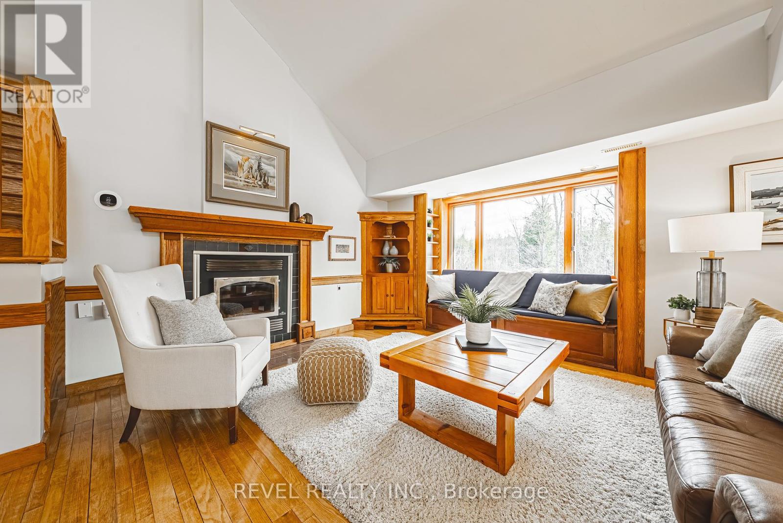 1325 3 Side Road, Milton (Campbellville), Ontario  L0P 1B0 - Photo 6 - W12454013