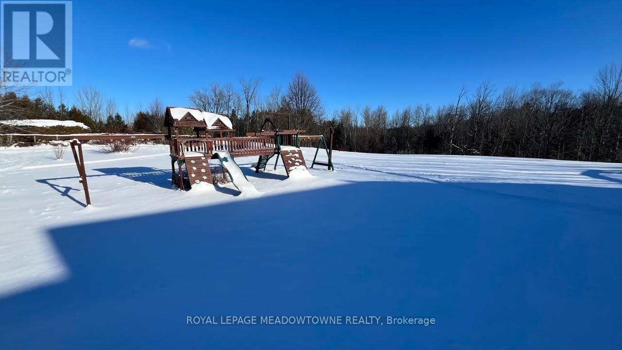 4905 First Line, Erin, Ontario  L7J 2L9 - Photo 37 - X12456055