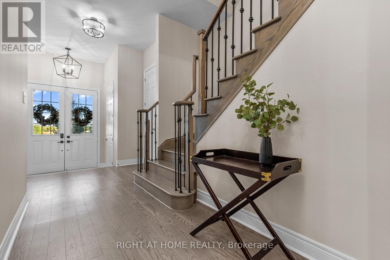 23 Duffel Crescent, Halton Hills (Georgetown), Ontario  L7G 0H7 - Photo 11 - W12456695