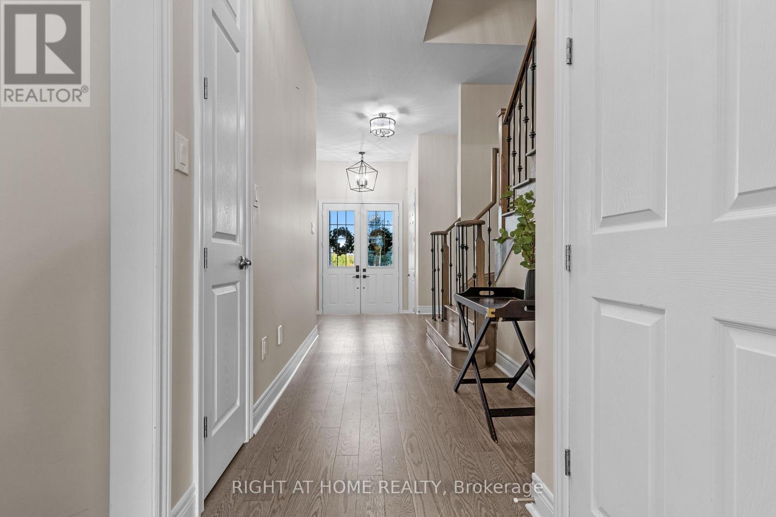 23 Duffel Crescent, Halton Hills (Georgetown), Ontario  L7G 0H7 - Photo 12 - W12456695