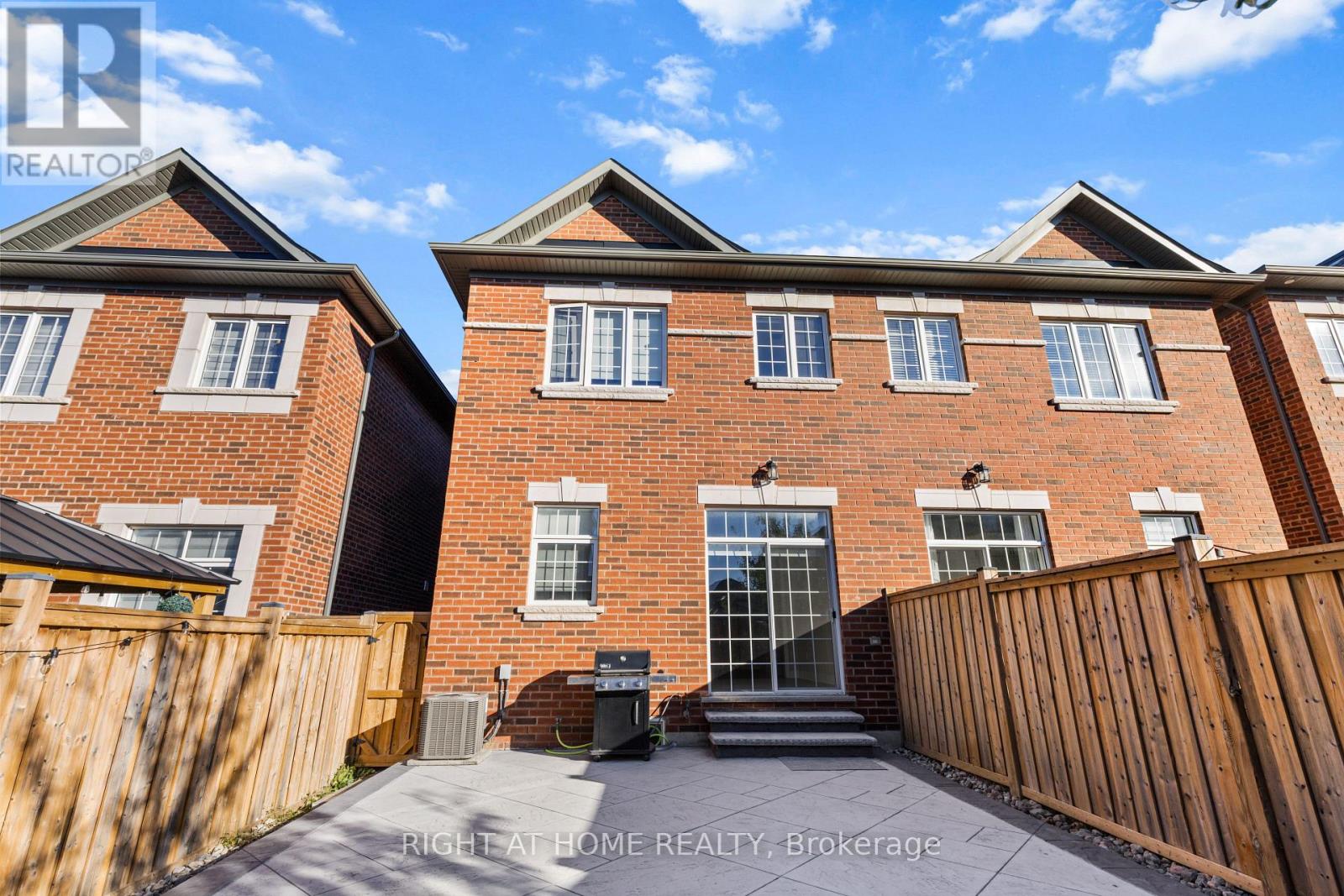 23 Duffel Crescent, Halton Hills (Georgetown), Ontario  L7G 0H7 - Photo 30 - W12456695