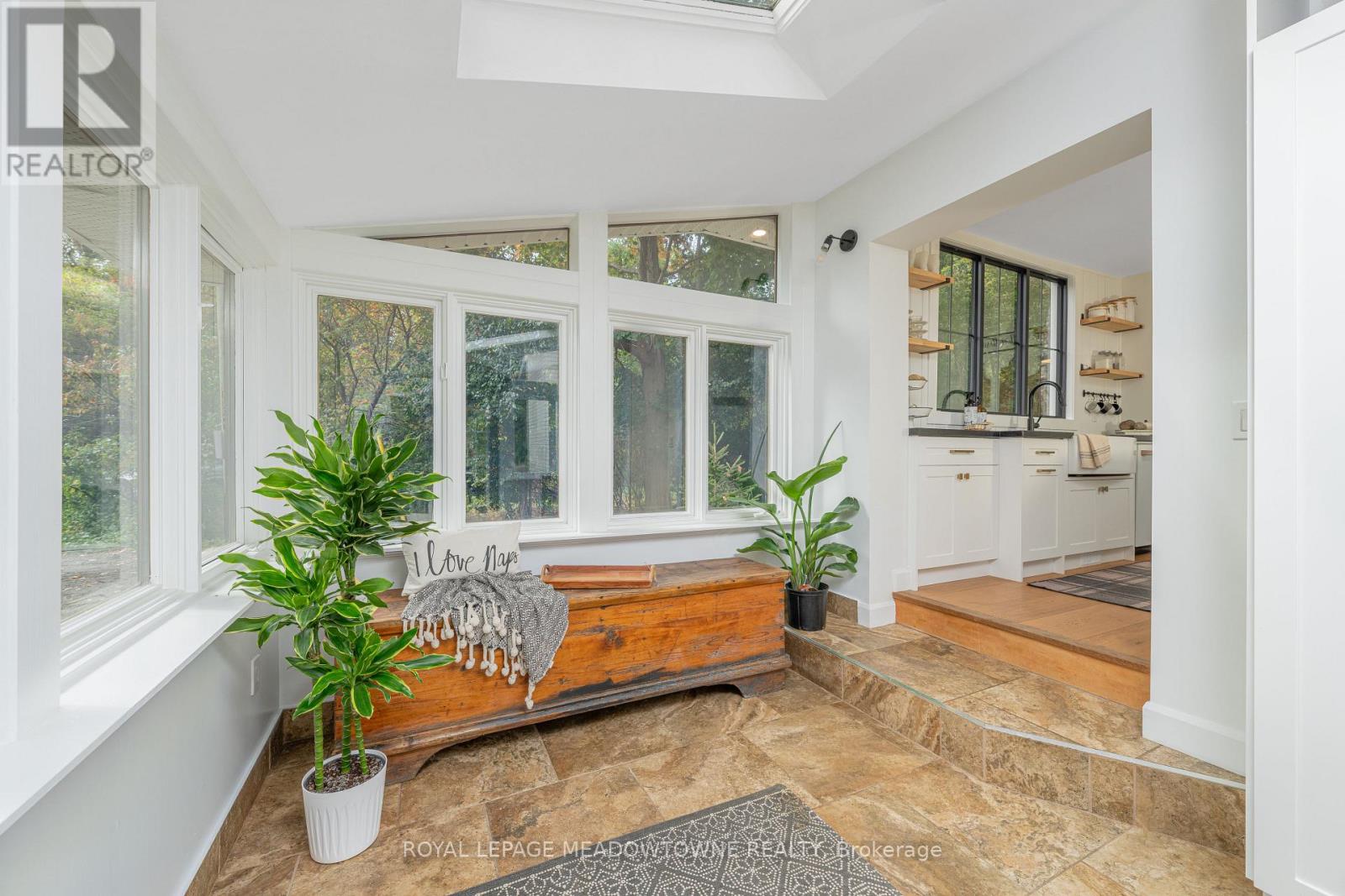 27 Tweedle Street, Halton Hills (Glen Williams), Ontario  L7G 3S6 - Photo 16 - W12460105