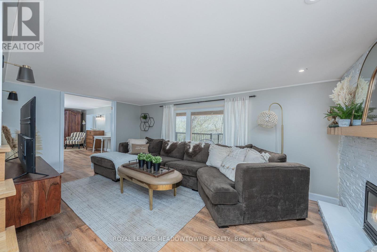 27 Tweedle Street, Halton Hills (Glen Williams), Ontario  L7G 3S6 - Photo 28 - W12460105