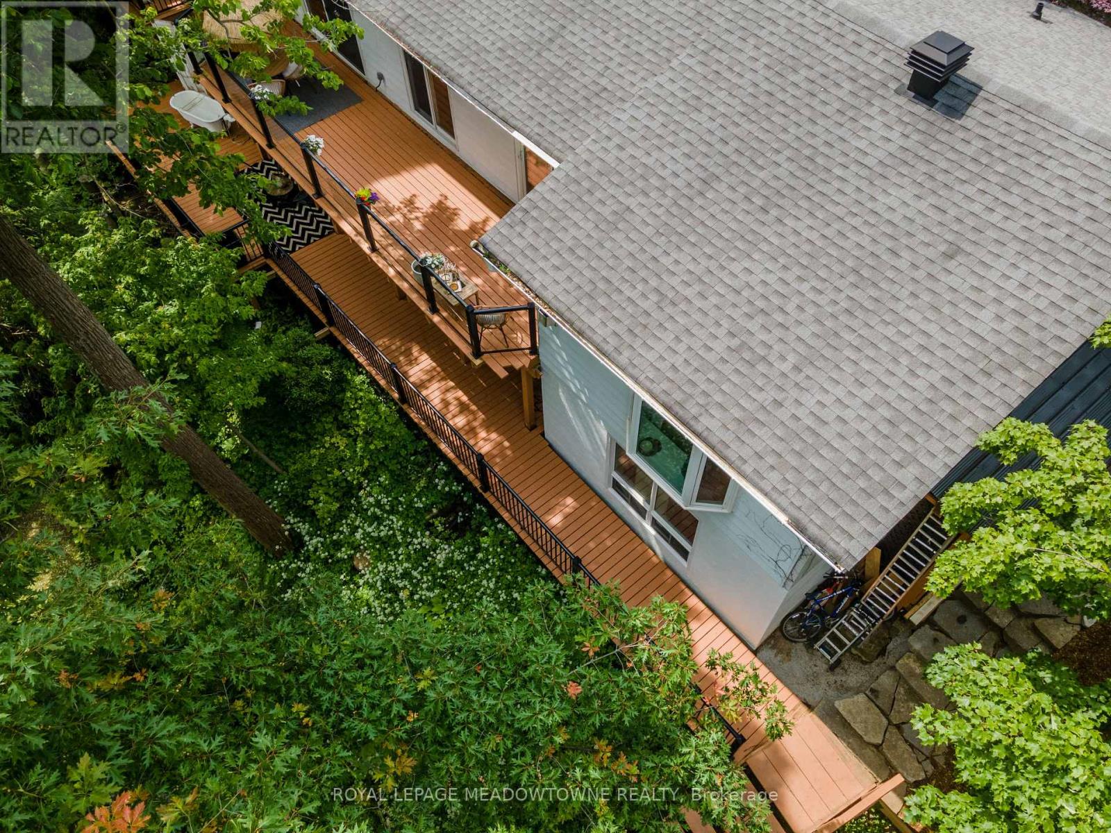 27 Tweedle Street, Halton Hills (Glen Williams), Ontario  L7G 3S6 - Photo 46 - W12460105