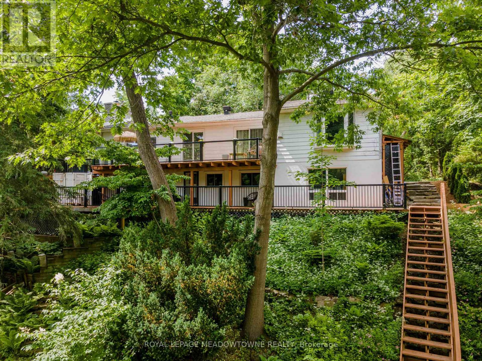 27 Tweedle Street, Halton Hills (Glen Williams), Ontario  L7G 3S6 - Photo 47 - W12460105