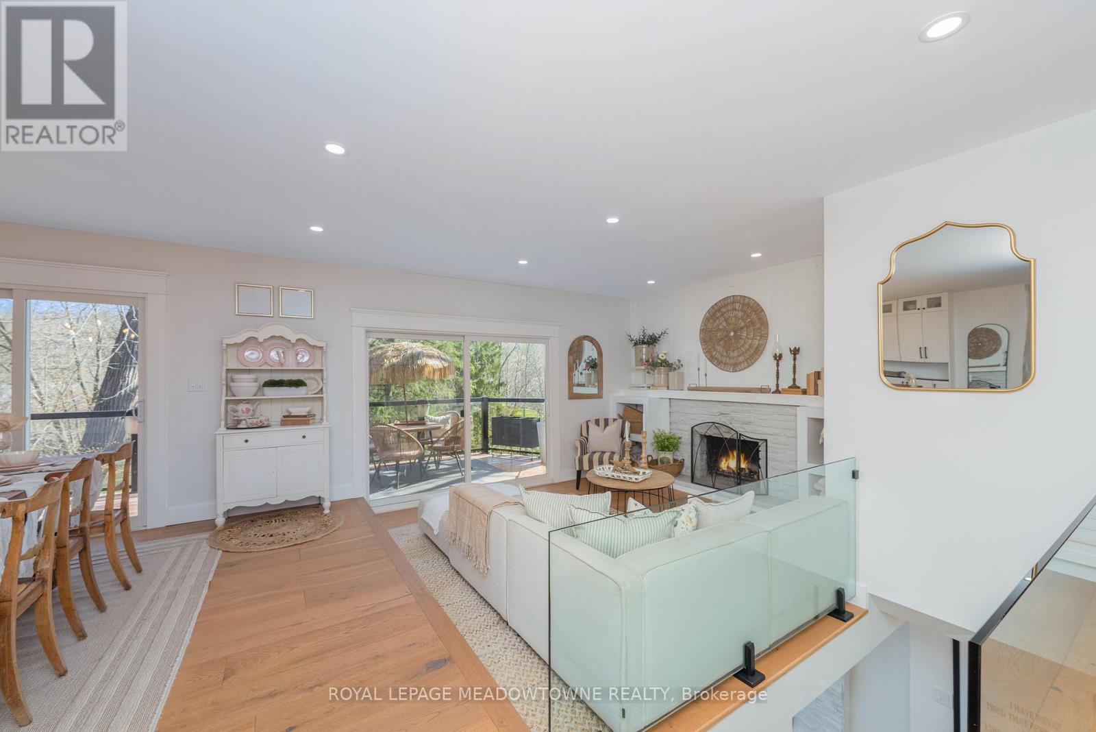 27 Tweedle Street, Halton Hills (Glen Williams), Ontario  L7G 3S6 - Photo 6 - W12460105