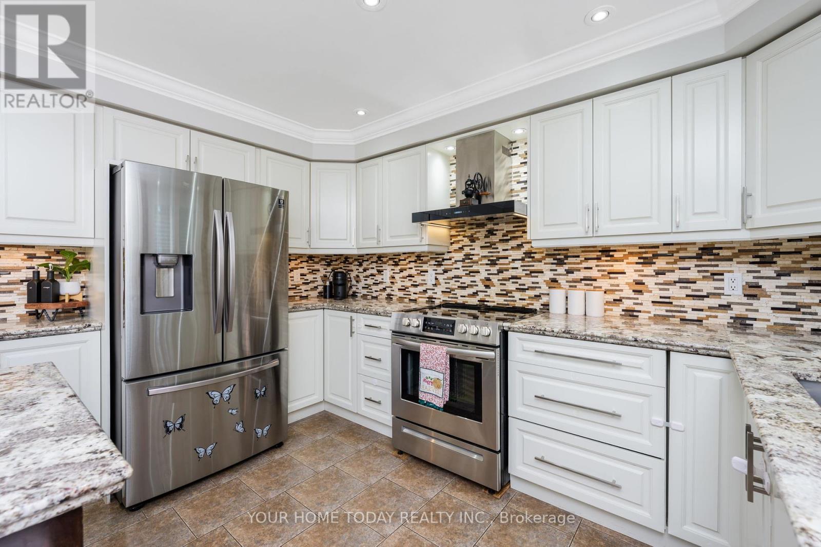 49 Miller Drive, Halton Hills (Georgetown), Ontario  L7G 5P7 - Photo 14 - W12460559