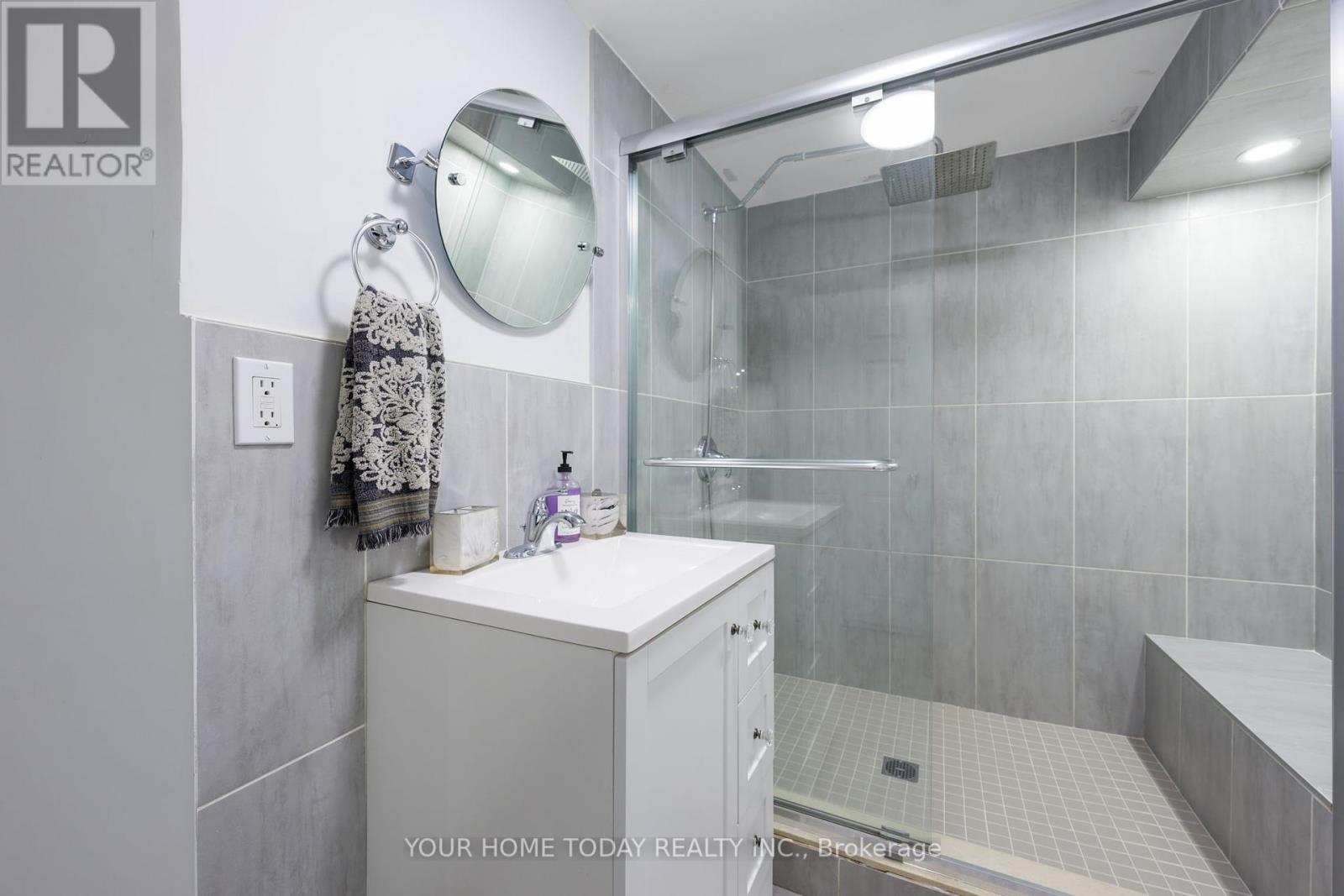 49 Miller Drive, Halton Hills (Georgetown), Ontario  L7G 5P7 - Photo 45 - W12460559