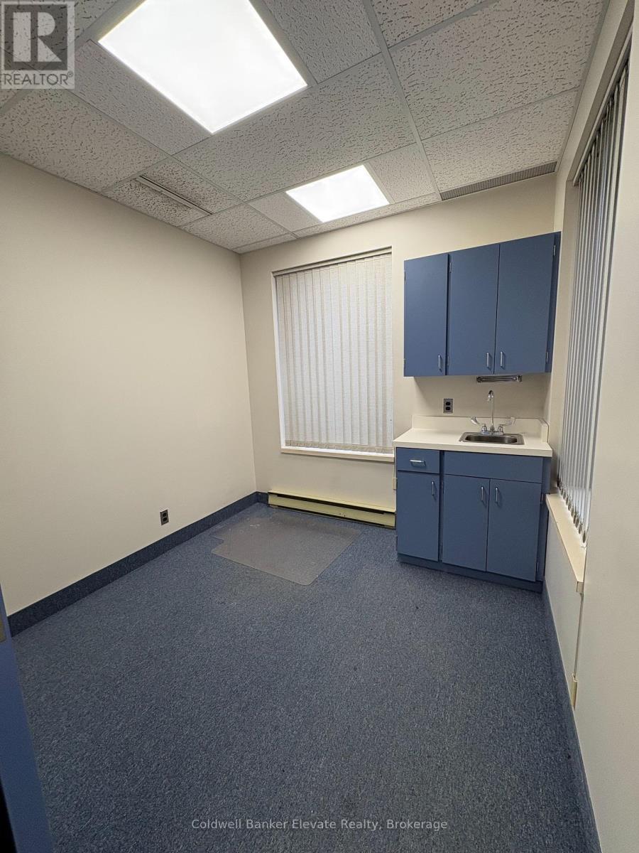 102 - 83 Mill Street, Halton Hills (Georgetown), Ontario  L7G 5E9 - Photo 8 - W12460984