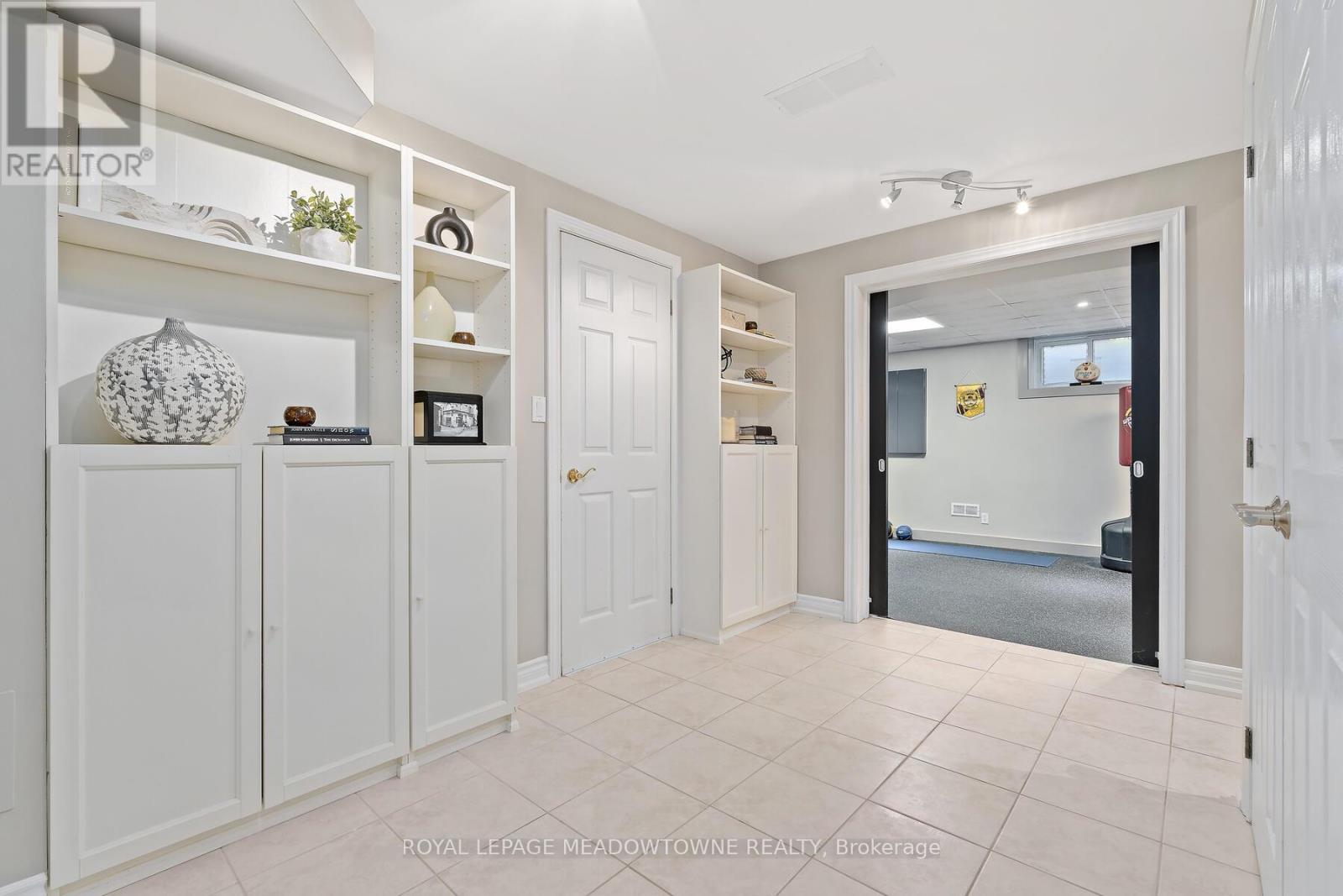 25 Hillside Drive, Halton Hills (Georgetown), Ontario  L7G 4W2 - Photo 31 - W12462440