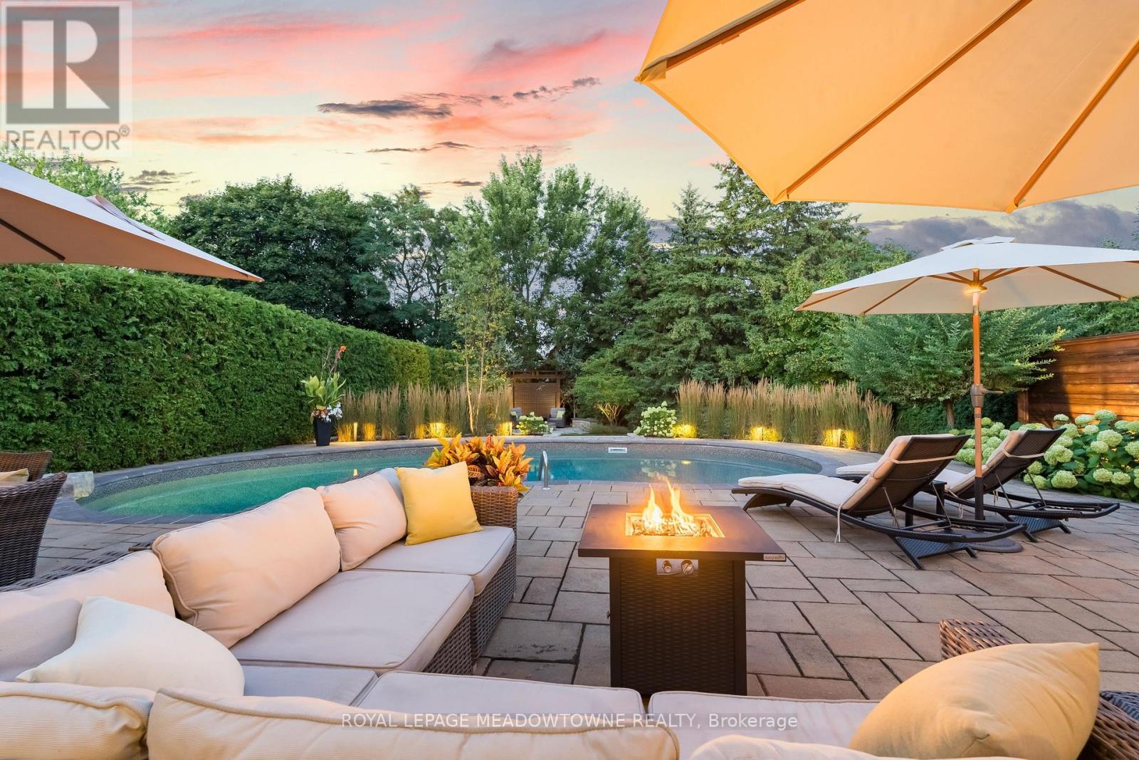 25 Hillside Drive, Halton Hills (Georgetown), Ontario  L7G 4W2 - Photo 45 - W12462440