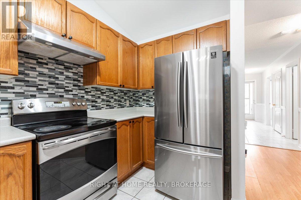 33 Atwood Avenue, Halton Hills (Georgetown), Ontario  L7G 5Z9 - Photo 12 - W12462830