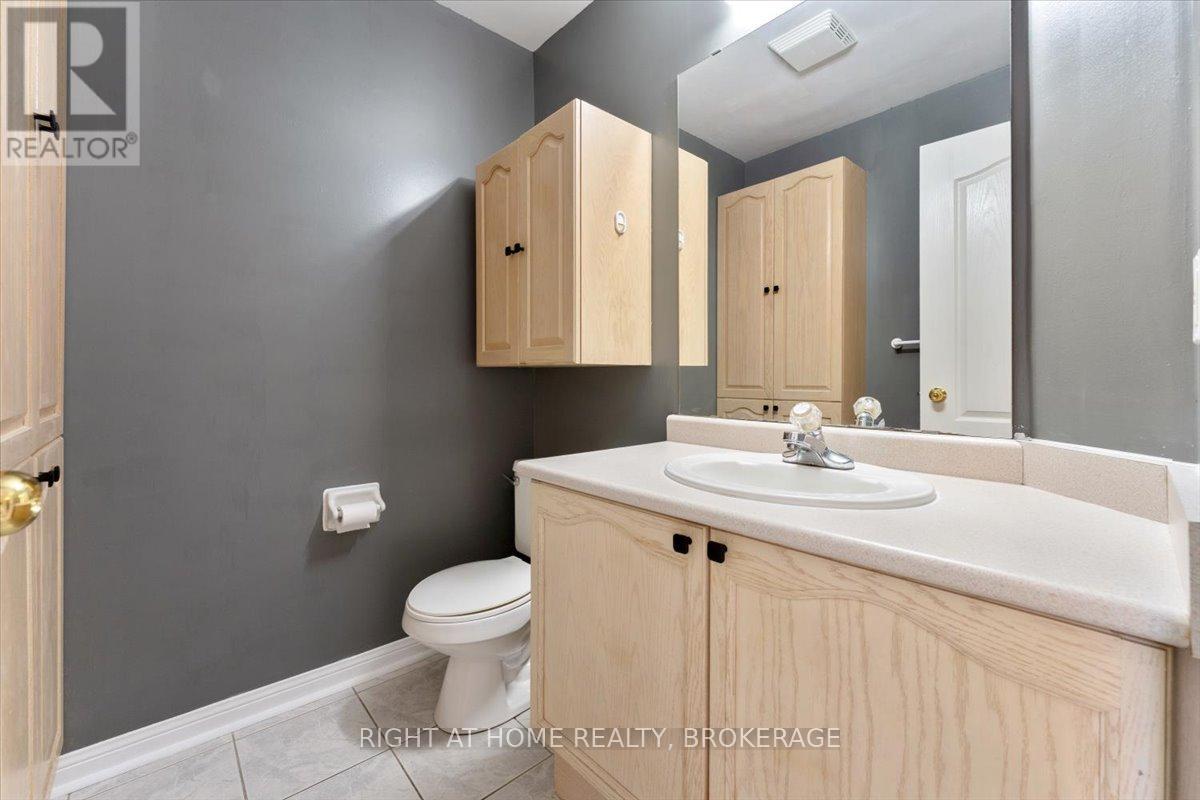 33 Atwood Avenue, Halton Hills (Georgetown), Ontario  L7G 5Z9 - Photo 24 - W12462830