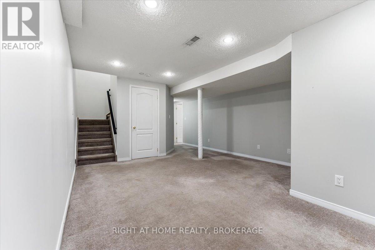 33 Atwood Avenue, Halton Hills (Georgetown), Ontario  L7G 5Z9 - Photo 28 - W12462830