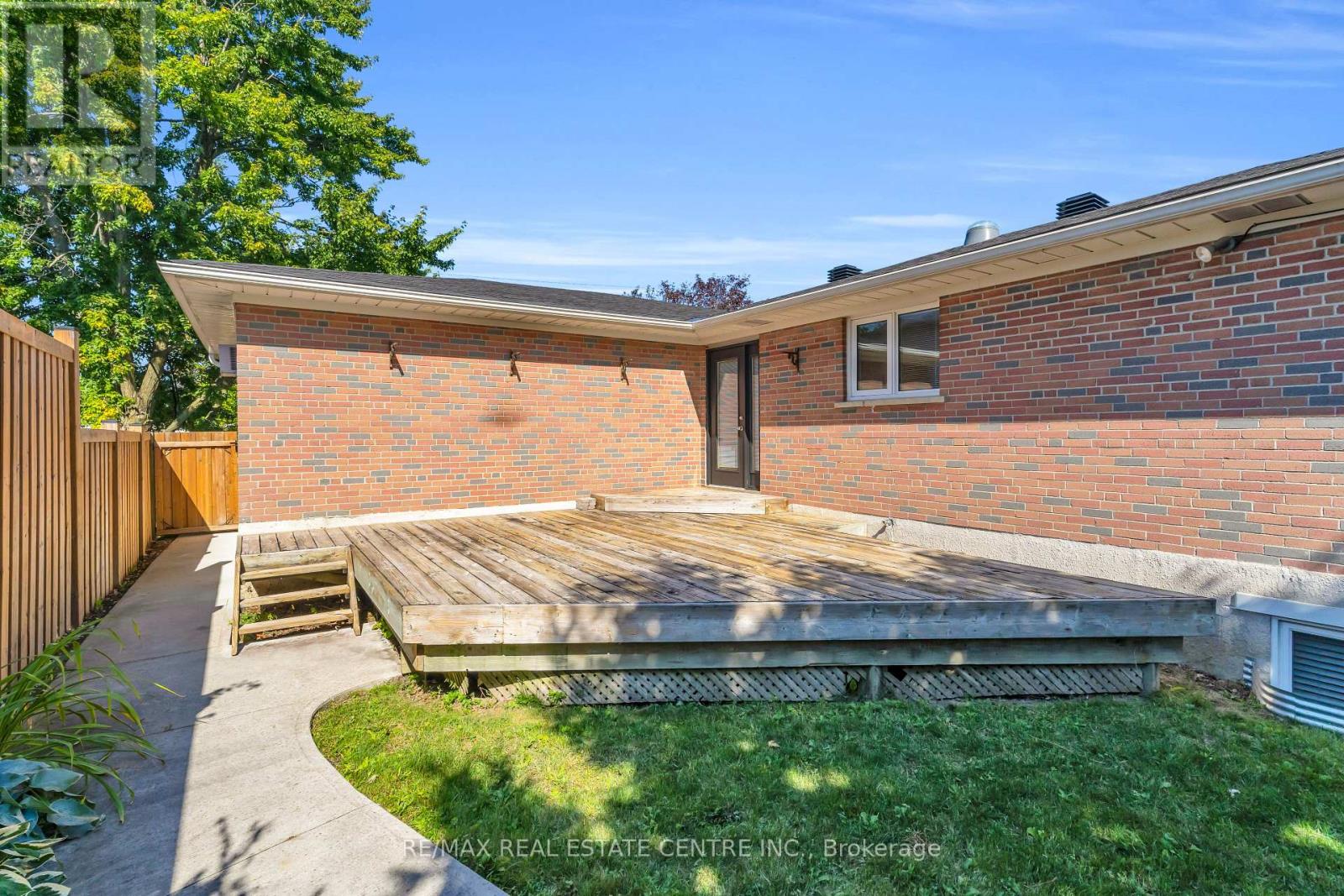 3 Stockman Crescent, Halton Hills (Georgetown), Ontario  L7G 1J5 - Photo 48 - W12462745